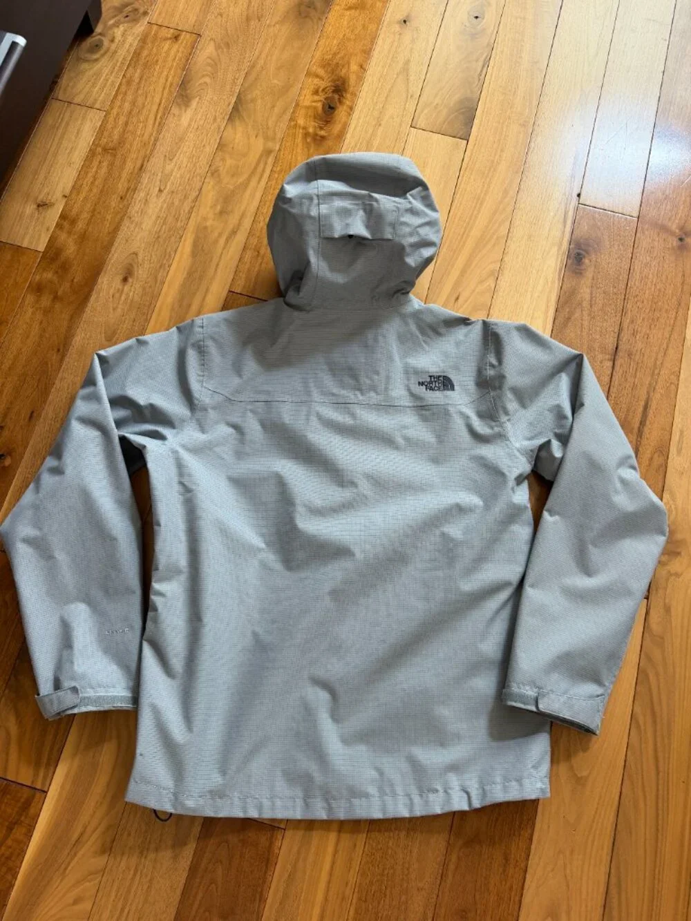 The North Face Venture Jacket Men's Medium Gray Lightweight Rain Shell
